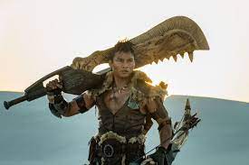 Monster Hunter Movie S Giant Sword Prop Was Almost Too Big For Tony Jaa Polygon