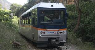 Τα καλάβρυτα είναι μικρή ορεινή κωμόπολη του νομού αχαΐας. 3ekinaei Pali Dromologia O Odontwtos Sta Kalabryta H Efhmerida Twn Syntaktwn