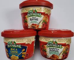Chef boyardee is the answer to busy afternoons and long days at work. Amazon Com Chef Boyardee Microwavable Bowls Variety Pack Beef Ravioli Mac Cheese Spaghetti Meatballs 12 Pack 4 Of Each Flavor 7 5 Ounce Bowls Gourmet Food Grocery Gourmet Food