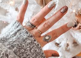 #nails #nail art #nail design #simple nails #white #excuse my background #its too dark inside and my street is really muddy at the moment ehh. Simple Holiday Nails A Styled Life By Nayla Smith