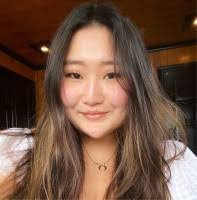 Isabelle Ong's Instagram, Twitter & Facebook