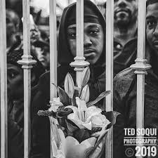 Ted Soqui On Instagram A Fan Of Nipsey Hussle With Flowers Outside Of The Angelus Funeral Home In South Central Los Funeral Home Classic Black White Funeral