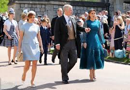 Prinz andrew, der herzog von york, führte seine jüngere tochter zum traualtar. Royal Wedding 2018 Mein Kleid Mein Kuss Und Meine Kutsche Stars