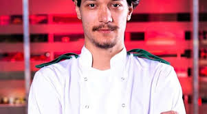 Chefi la cutite is a romanian cooking show, which was first broadcast on march 07 2016, by the antena 1 television channel. ImbrÄƒcÄƒminte Sport De PerformanÈ›Äƒ Diverse Culori Cea Mai BunÄƒ Atitudine Chefi La Cutite 15 Noiembrie Generalpromo Ro