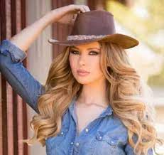 Pin By Miss Stilettos Lipstick And C On Natural Bombshell Hair Western Hairstyles Pretty Hairstyles