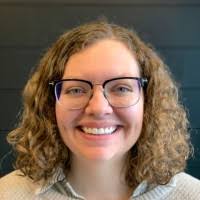 Danielle Holcomb's Instagram, Twitter & Facebook