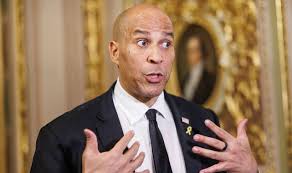 ABD Senatörü Cory Booker'dan Tarihi Protesto