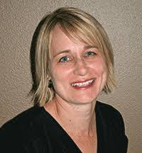 Kari Hansen's Instagram, Twitter & Facebook