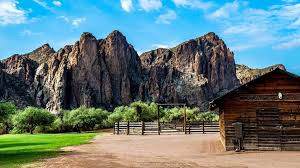 With our picturesque western backdrop, saguaro lake ranch is a truly unique arizona destination wedding venue. Saguaro Lake Guest Ranch