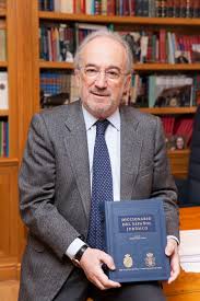 Santiago muñoz machado afirma que seguirá trabajando en la mejora de este diccionario jurídico mano a mano con el colegio de abogados de madrid de la que es colegiado desde hace años. Santiago Munoz Machado Academico De La Real Academia Espanola Que El Derecho Sea Claro Es Una Obligacion De Las Instituciones Publicas Abogacia Espanola