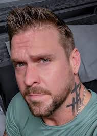 Christopher Hawkins Obituario