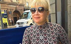 Matolcsy györgy megtalálta a csodafegyvert. Matolcsy Uj Felesegenek Nem Tetszik Az Igazsag A Nepszabadsag Bezarasa Utan Titkos Megallapodast Kotott A Kiadoval 168 Hu
