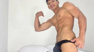 Damond Brown: Webcam Solo (Damond Brown) - East Boys