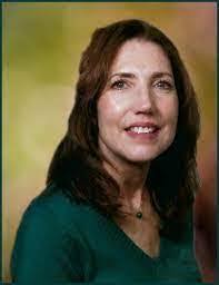 Deanna Stowers's Instagram, Twitter & Facebook