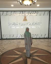 Selangor state government education loan (pinjaman pelajaran kerajaan negeri selangor) is introduced with aim to provide financial aid to scholars who wish to pursue studies in institutions of higher learning. My Story Program Peduli Siswa Kerajaan Negeri Selangor
