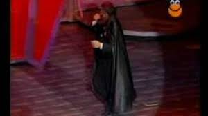 Los del campo tampoco van a ser muy felices cuando la muchachada salga a buscar comida. Dady Brieva Dracula Herunterladen