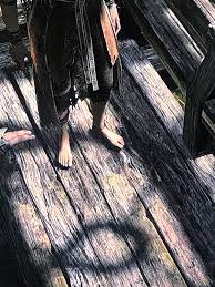 Um Freya doesn't have any sandals or shoes : r/GodofWar
