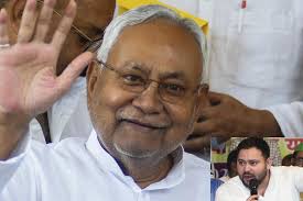 2-way lead after sixth round