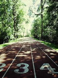 Michael duane johnson (dallas, 13 settembre 1967) è un ex velocista statunitense, considerato il più grande quattrocentista di tutti i tempi. Michael Johnson Track Runner S High Hooray Run