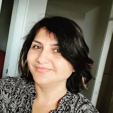 Doctora en Medio Ambiente y Desarrollo Sostenible, Magister en Gerencia de  Proyectos y Arquitecta