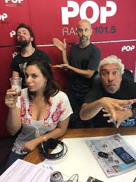 Fernando coco sily (villa domínico, 17 de enero de 1964) es un humorista, actor, presentador de televisión, guionista, productor y director teatral argentino. Pop Radio 101 5 Fm Auf Twitter Arrancamos Codigosily Hasta Las 16 Hs Junto A Cocosily Lugurchenco Y Martin Pugliese Te Acompanamos Hoy Hay Dia Del Perdon Puglietflix Y Mucho Mas