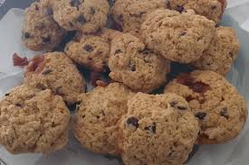 Il est l'heure de prévoir les goûters de la semaine 🍪⁠ ⁠ Biscuit,  madeleine, cookie, cake marbré, les classiques du goûter que vos enfants  vont adorer 😍⁠ ⁠ Les 4 recettes sont