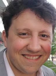 Andrew Komar's Instagram, Twitter & Facebook