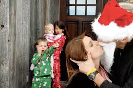 4.5 out of 5 stars. 12 Funny Family Holiday Photo Ideas