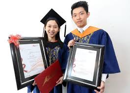 Program ini menyediakan pelajar dengan pengetahuan dan kemahiran dalam mengguna, menguji, menyenggara dan membaik pulih mesin elektrik dan peranti elektronik. Kebolehpasaran Graduan Iukl Tinggi