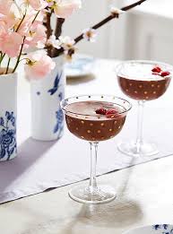 6 romantic date night dinner ideas. Host A Romantic Dinner Party With These Easy Valentine S Ideas