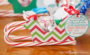 It's a bit of cardboard that needs protecting, otherwise you just know that it's going to get crumpled, and maybe lost. Gif Image Most Wanted Homemade Christmas Gift Card Holder Ideas