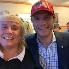 Ray introduces Andy Kindler and Jon Manfrellotti to the studio audience!  Even though the audience was stumped at the time, you guys had no problem  naming Andy and Gianni! Can you name