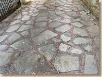Can you lay crazy paving on sand?