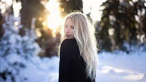 Красивые фото блондинок зимой