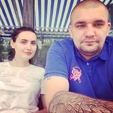Украинские националисты объявили награду за информацию о местонахождении российского рэпера басты (василий вакуленко) после его визита в киев. Starshij Brat Basty Reper Basta Vasilij Vakulenko Biografiya Foto Lichnaya Zhizn Zhena Deti Rost Ves Slushat Pesni Onlajn 2020 Triksklad Ru Uyutnyj Trikotazh