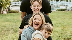 Music & lyrics by bob dylan shots from i'm not there film. Baby Fieber Kate Hudson Schliesst Viertes Kind Nicht Aus Promiflash De