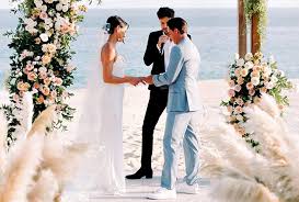 The official site of pga professional golfer jordan spieth. Rickie Fowler Shares First Photos From His Wedding To Allison Stokke Possibly Wore Pumas To Ceremony