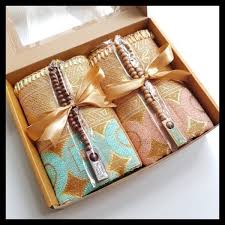 Apa perlu memberikan hadiah kepada semua guru. 40 Kado Ulang Tahun Pernikahan Unik Untuk Suami Istri Keren