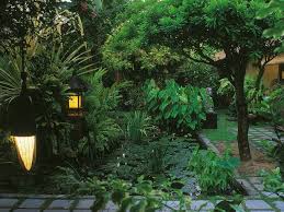 Balinese Brilliance The Villa Bebek In Bali Belongs To Garden Designer Made Wijaya The Coomplex I Tropical Landscaping Tropical Garden Design Balinese Garden