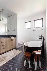 Black And White Patterned Floor Tiles Bathroom Black Modern Farmhouse With Black White Interiors Home Bunch Interior Design Ideas In 2020 Black Tile Bathrooms Black Bathroom Floor Tiles Black Bathroom Floor