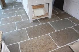 2017 Guide For Limestone Tile Pros And Cons Limestone Flooring Limestone Tile Flooring