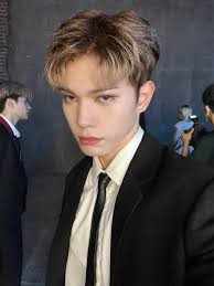 a random fanboy ⚓ (@dashiRon3)