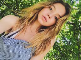 Sydney Sweeney Woman Crush Everyday Long Hair Styles Cool Hairstyles