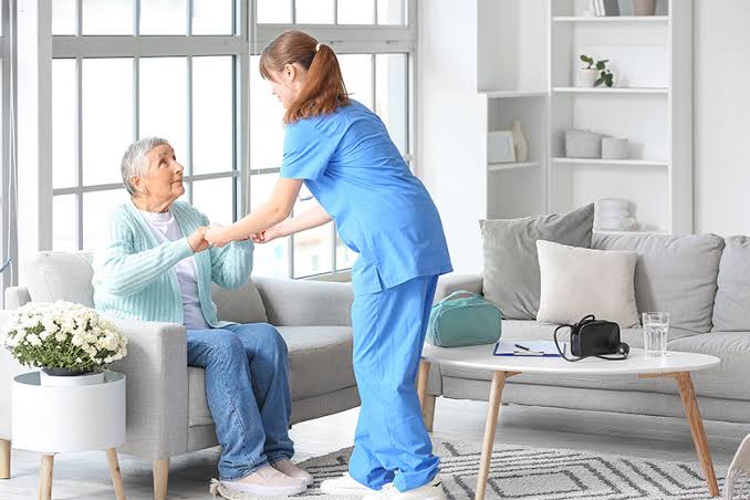 How Memory Care Manages Daily Challenges Caused By Parkinson's - Discovery Village
