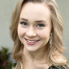 Winnie Allison's Instagram, Twitter & Facebook