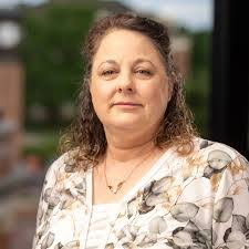 Heather Mayfield's Instagram, Twitter & Facebook