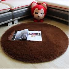 Apa saja sih model karpet lantai kamar tidur dan bagaimana pula cara perawatannya agar penghuni rumah betah tinggal di rumah? Karpet Bulu Model Bulat Dim 80cm Brown Jakartanotebook Com