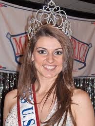 Krystal Barry's Instagram, Twitter & Facebook