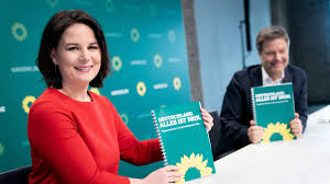 Oct 05, 2020 · green party leader robert habeck advocates supplying ukraine with german weapons and providing it with more military support. Habecks Ausserungen Die Vorgetauschte Harmonie Der Grunen Zdfheute