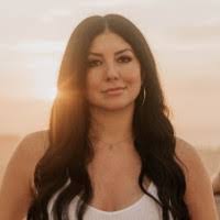 Kendra Scruggs's Instagram, Twitter & Facebook